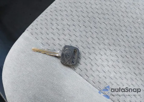 2004 Toyota Camry Le z USA, uszkodzony, nr VIN 4T1BE32K94U359576